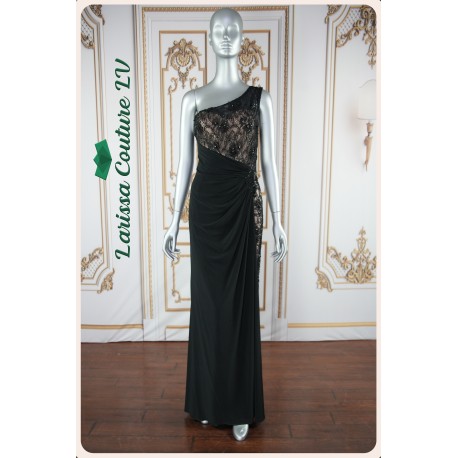 Queen Black Laced Top Long Dress